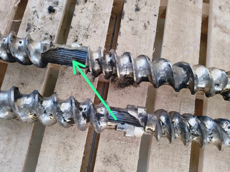 WPC ग्रेनुलेटर मशीन का स्क्रू चलते समय क्यों टूट जाता है?