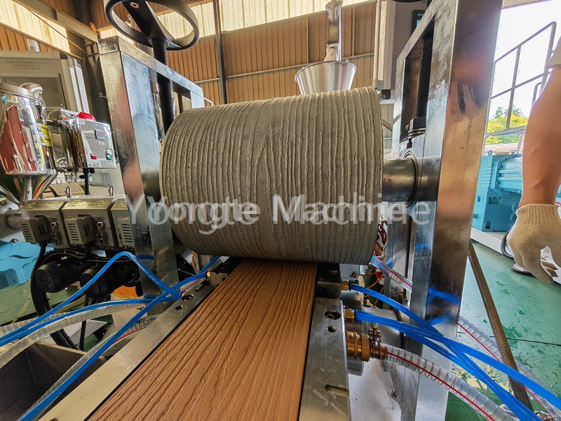 wood plastic composite manufacturing process