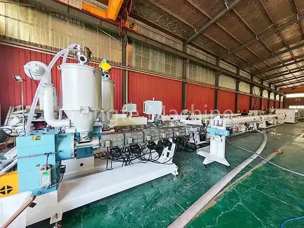 पीई पाइप उत्पादन लाइन आधुनिक पाइप विनिर्माण दक्षता में कैसे सुधार करती है?